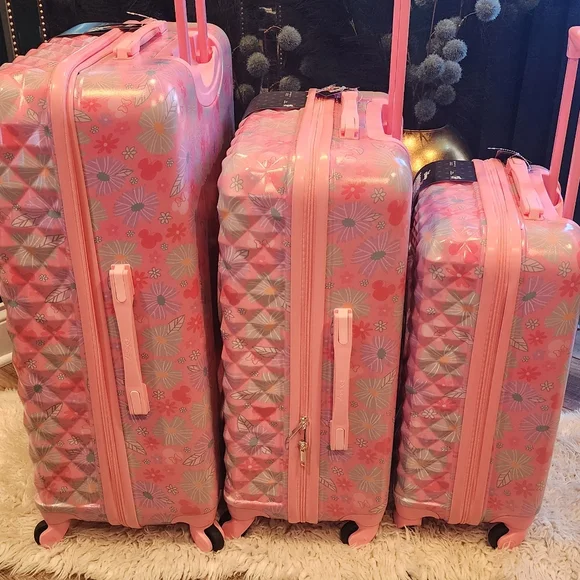 Disney Minney Mouse Hard Suitcases Set of 3!28"&24"&20"Brand New - Picture 5 of 9